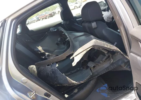 2019 Honda Civic Sport z USA, uszkodzony, nr VIN 19XFC2E8XKE005504